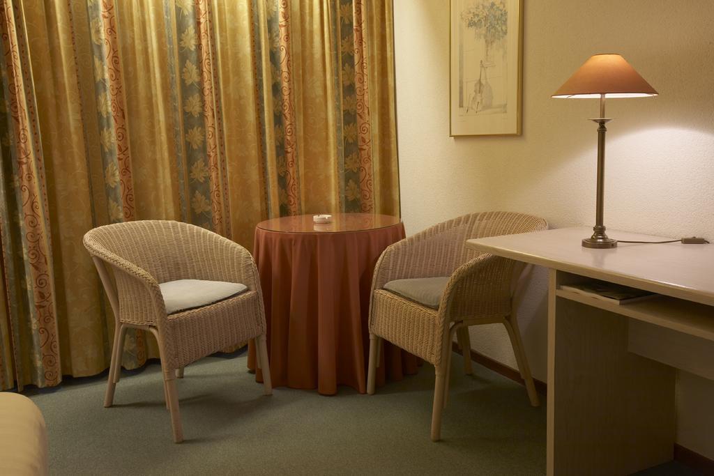 Hotel Heer Hugo Хеерхуговаард Стая снимка